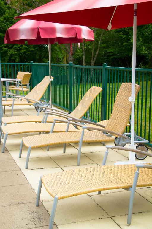 Logis L'Ermitage Hotel & Restaurant Saulges Экстерьер фото