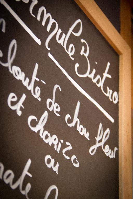Logis L'Ermitage Hotel & Restaurant Saulges Экстерьер фото